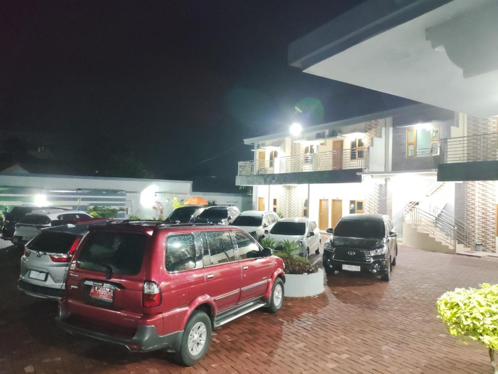 Hotel Cibening 푸르와카르타 외부 사진