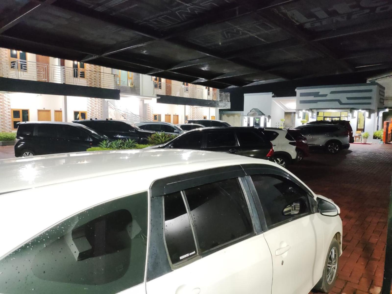 Hotel Cibening 푸르와카르타 외부 사진