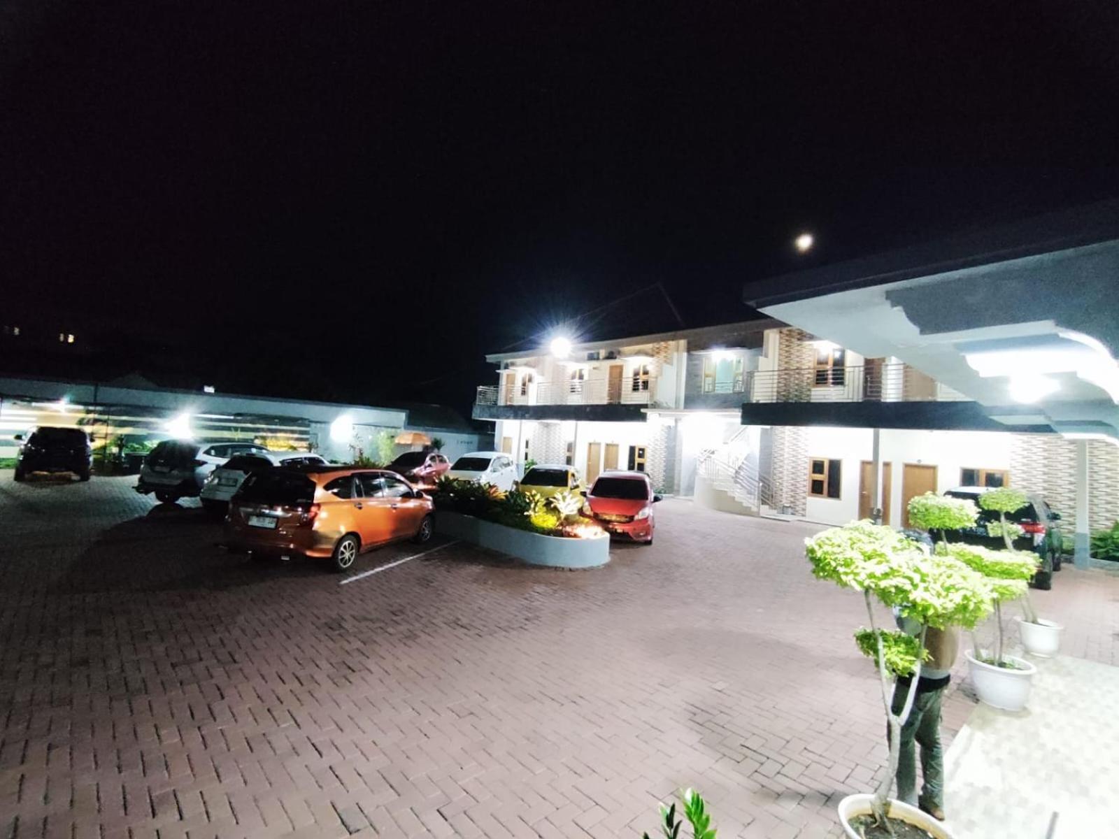 Hotel Cibening 푸르와카르타 외부 사진