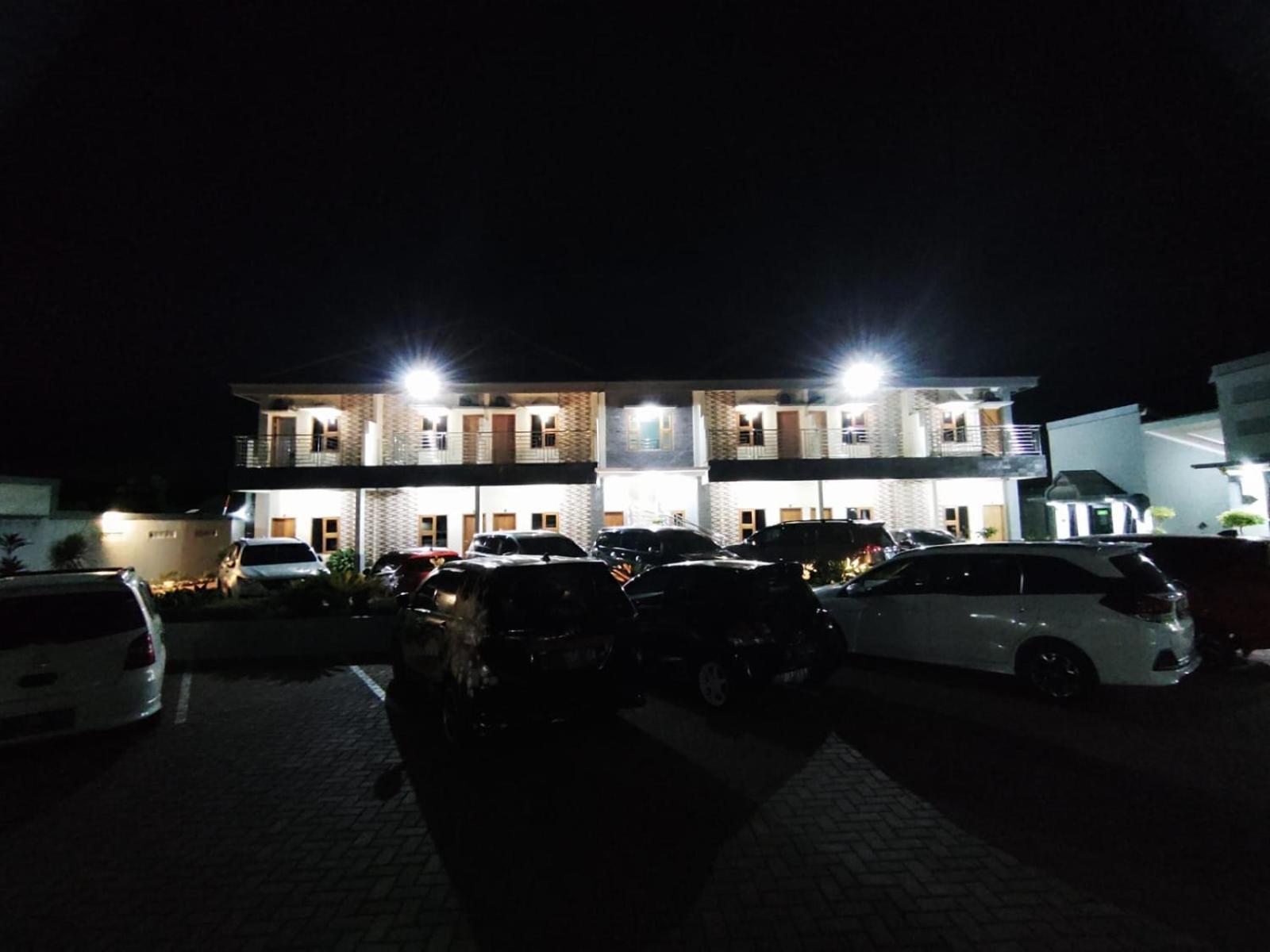 Hotel Cibening 푸르와카르타 외부 사진