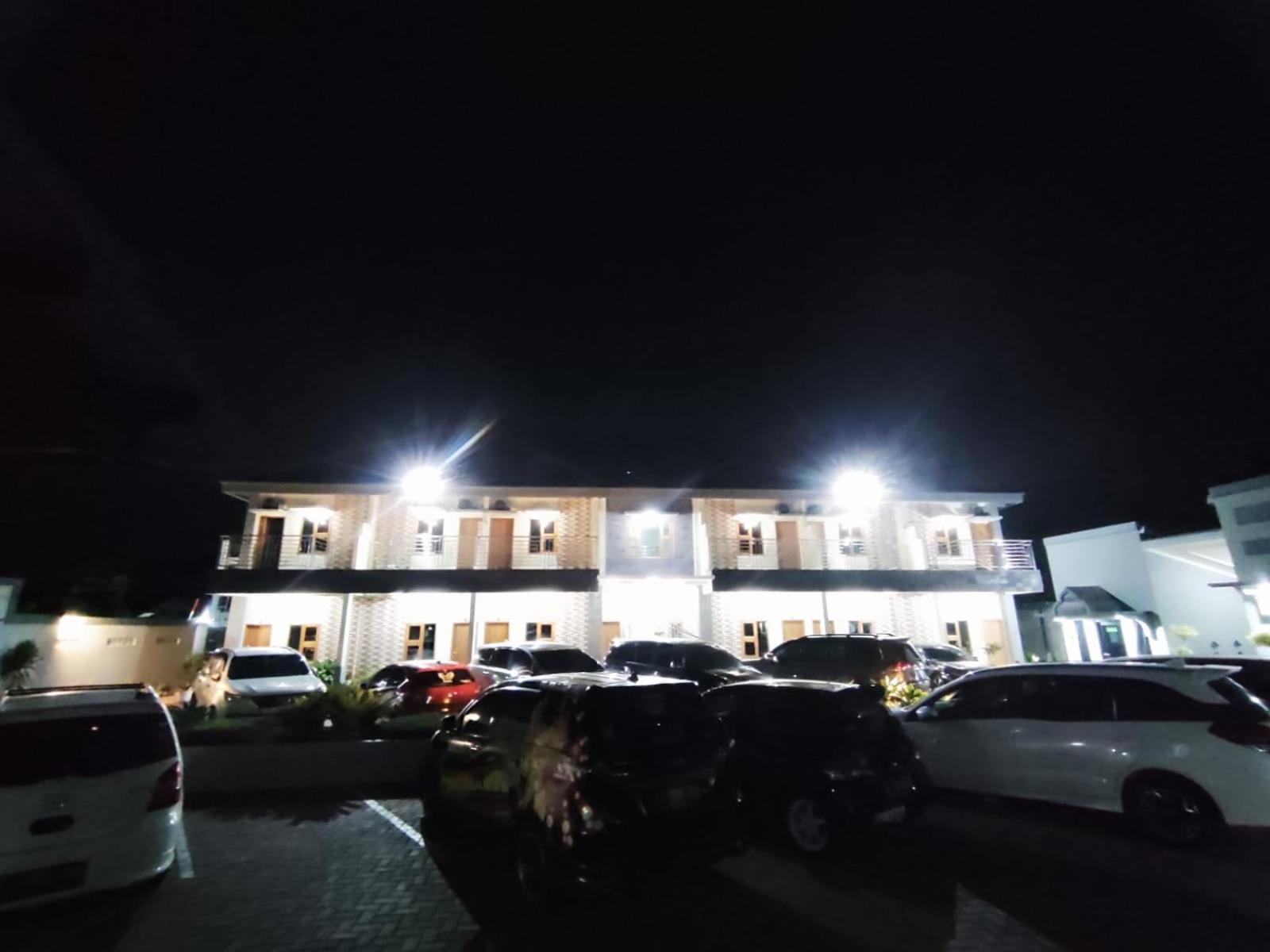 Hotel Cibening 푸르와카르타 외부 사진