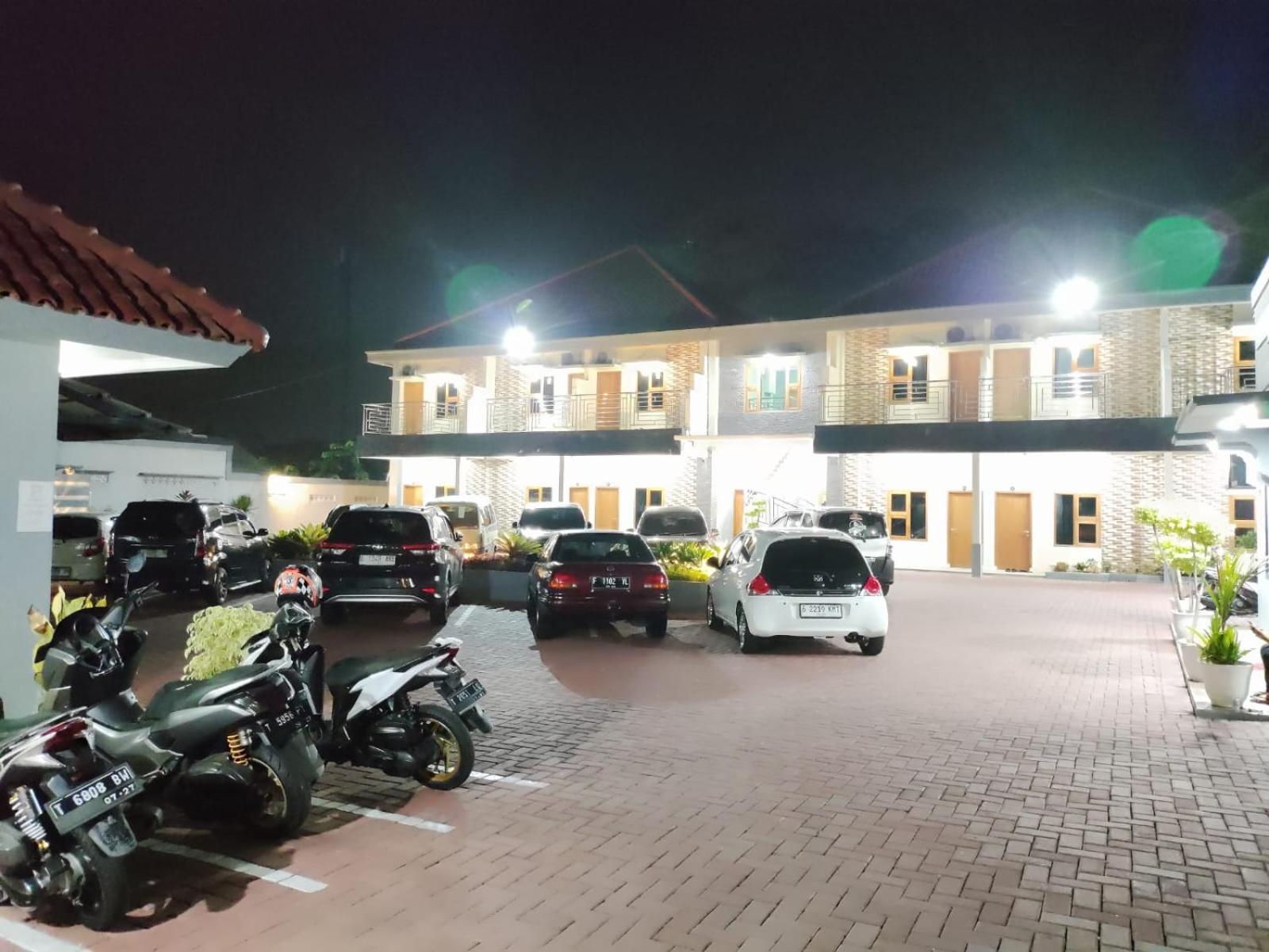 Hotel Cibening 푸르와카르타 외부 사진