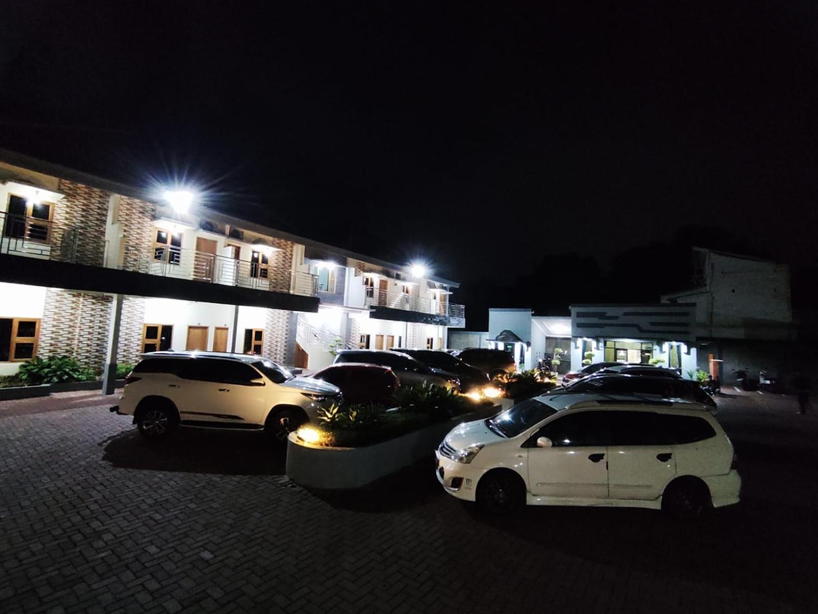 Hotel Cibening 푸르와카르타 외부 사진