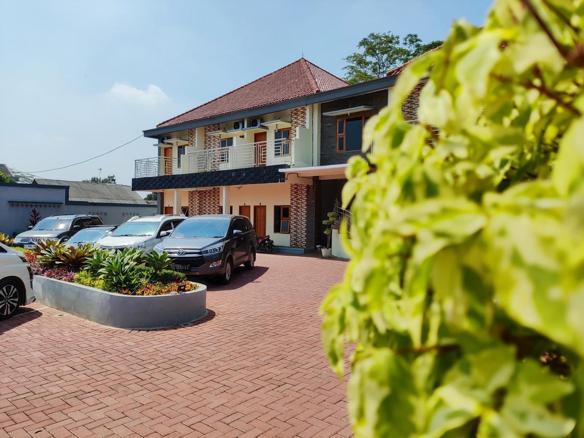Hotel Cibening 푸르와카르타 외부 사진