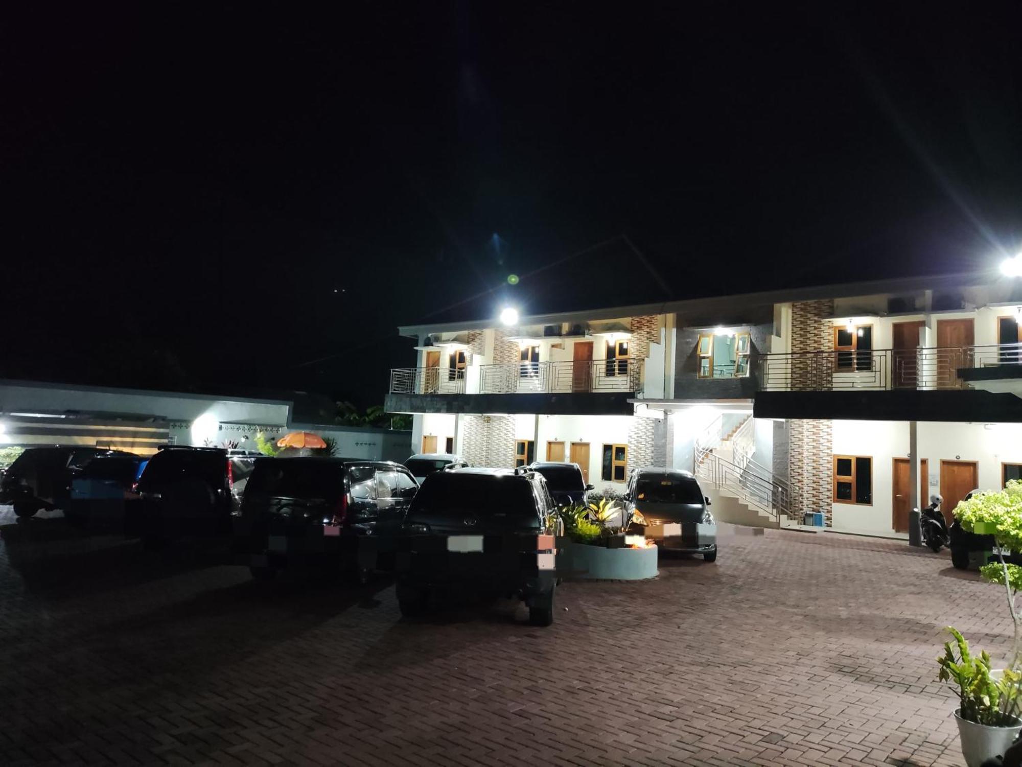 Hotel Cibening 푸르와카르타 외부 사진