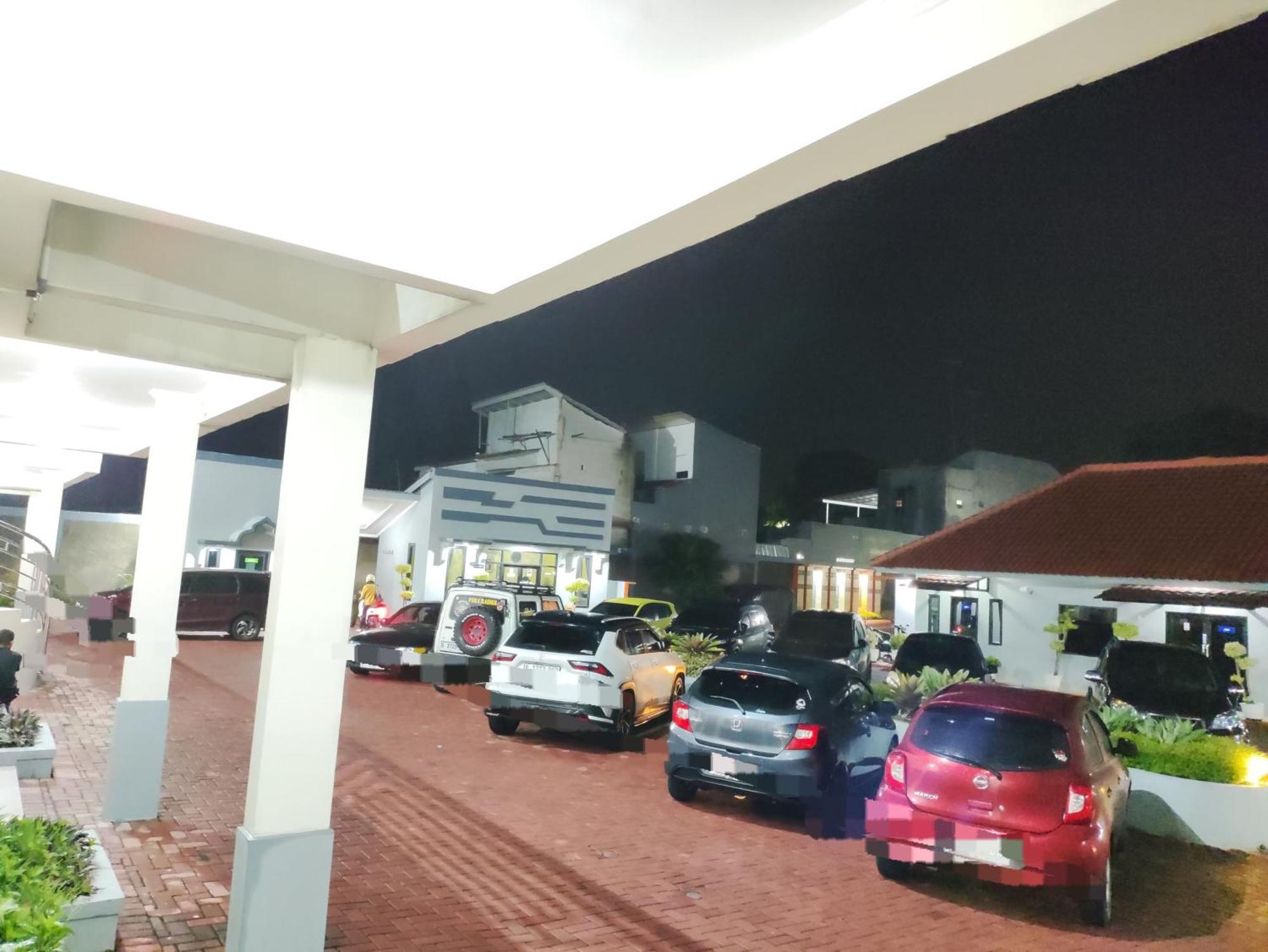 Hotel Cibening 푸르와카르타 외부 사진