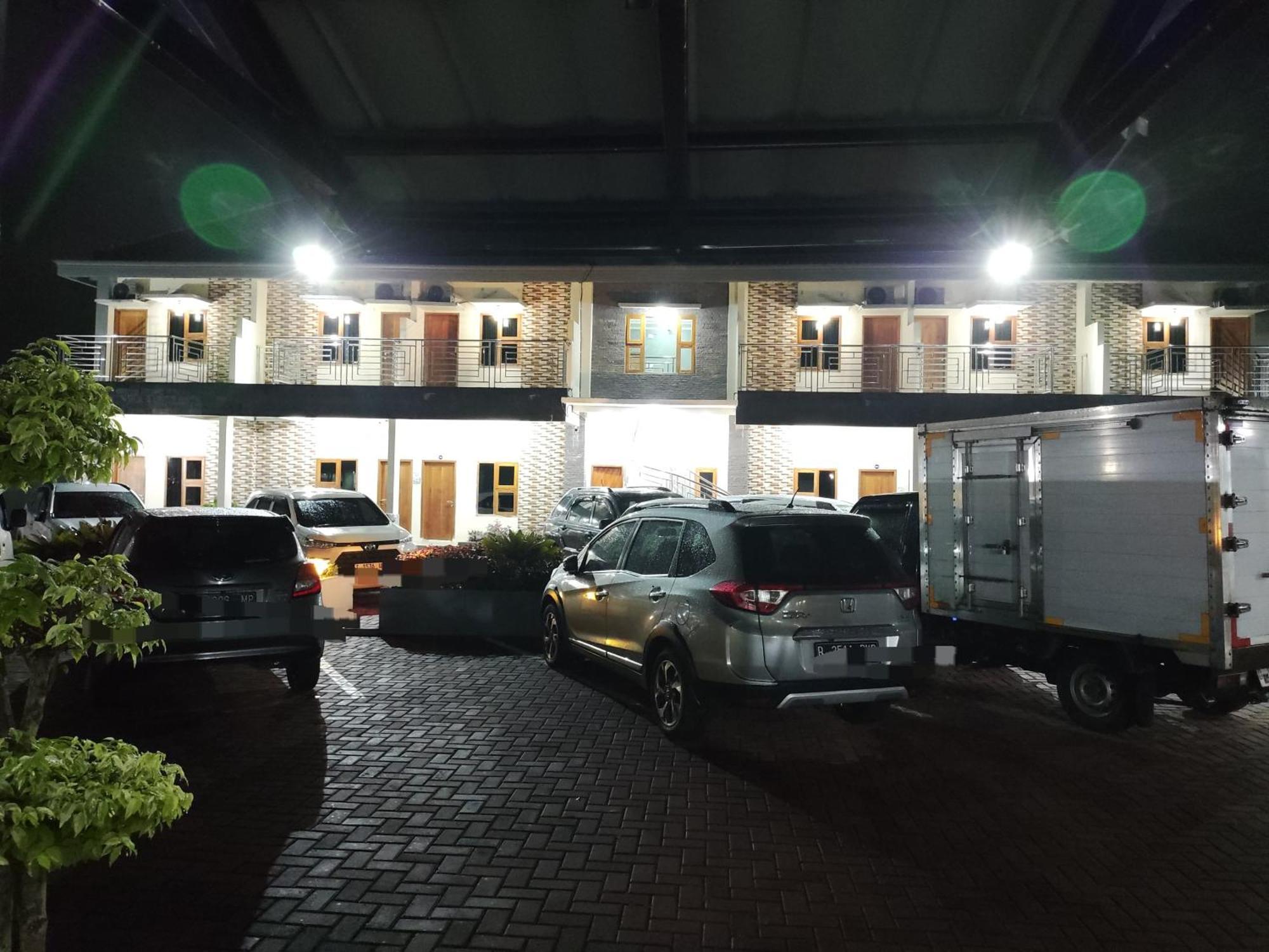 Hotel Cibening 푸르와카르타 외부 사진
