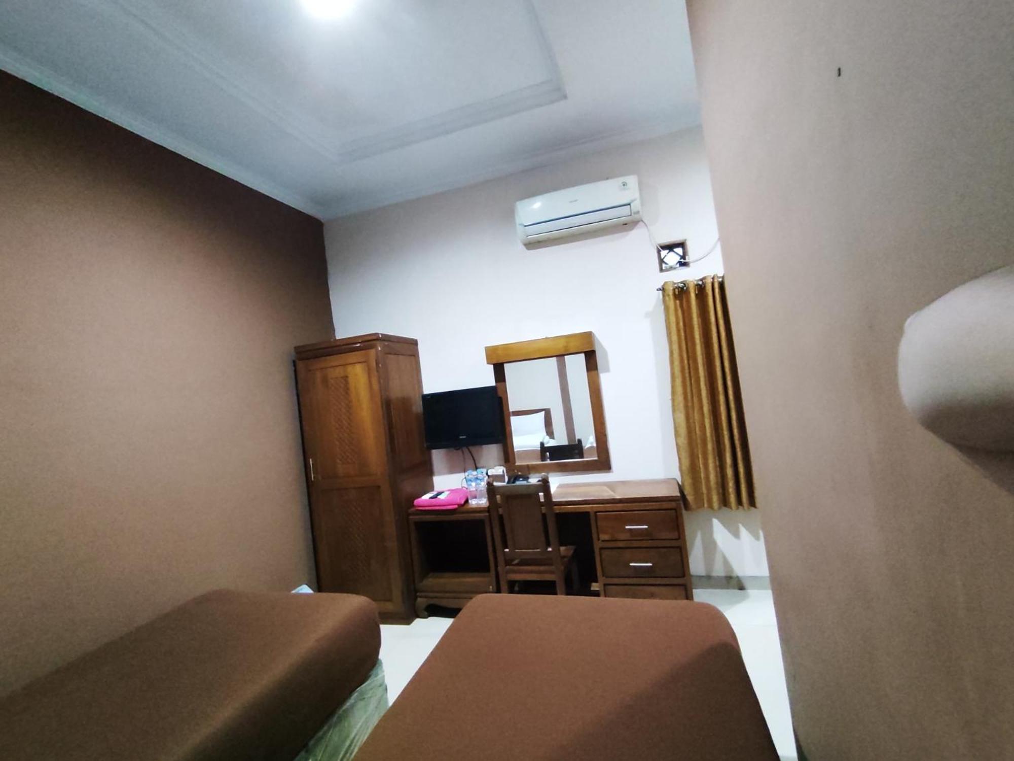 Hotel Cibening 푸르와카르타 외부 사진